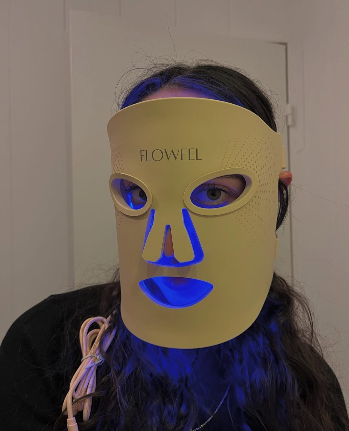 MASQUE LED ANTI - ÂGE / ANTI - ACNÉ "  LE PROFESSIONNEL "