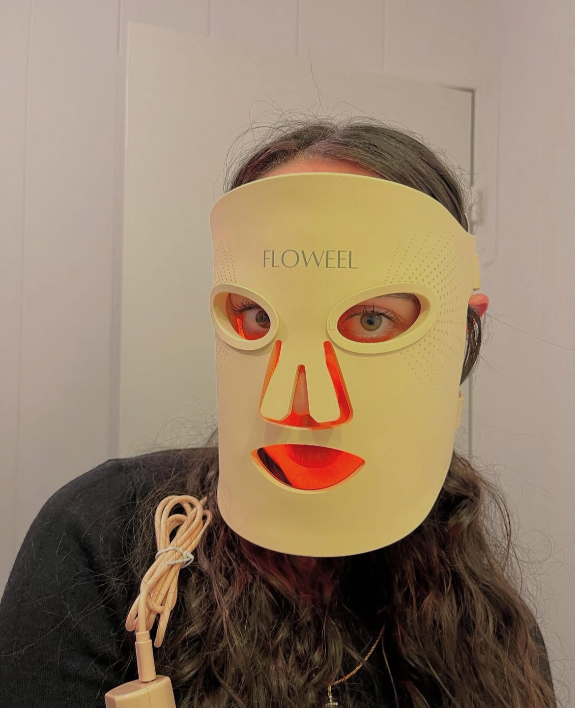 MASQUE LED ANTI - ÂGE / ANTI - ACNÉ "  LE PROFESSIONNEL "